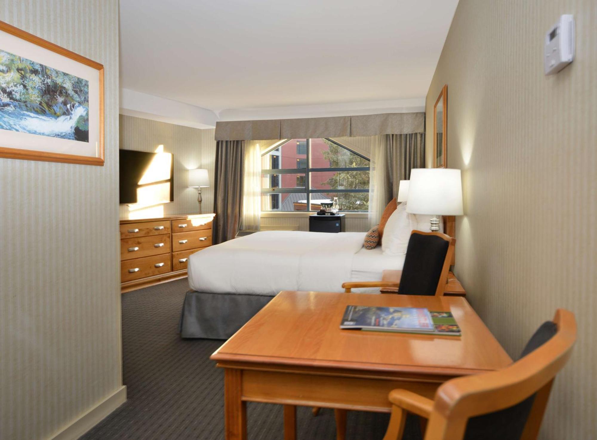 Listel Whistler, A Coast Hotel Экстерьер фото