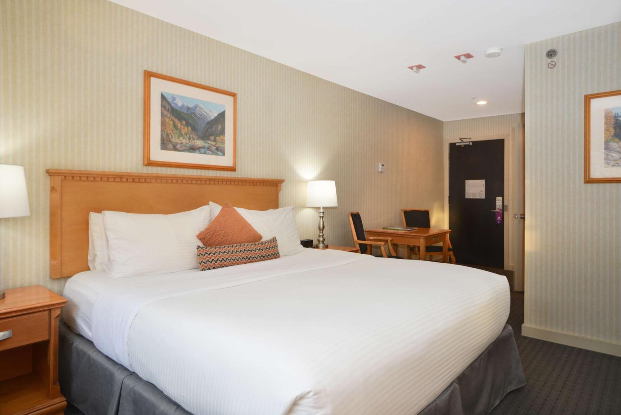 Listel Whistler, A Coast Hotel Экстерьер фото
