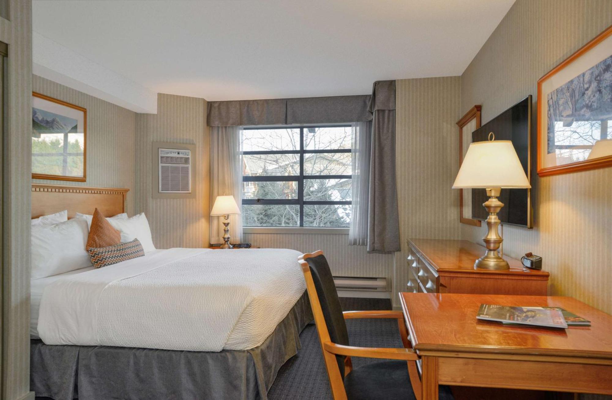 Listel Whistler, A Coast Hotel Экстерьер фото