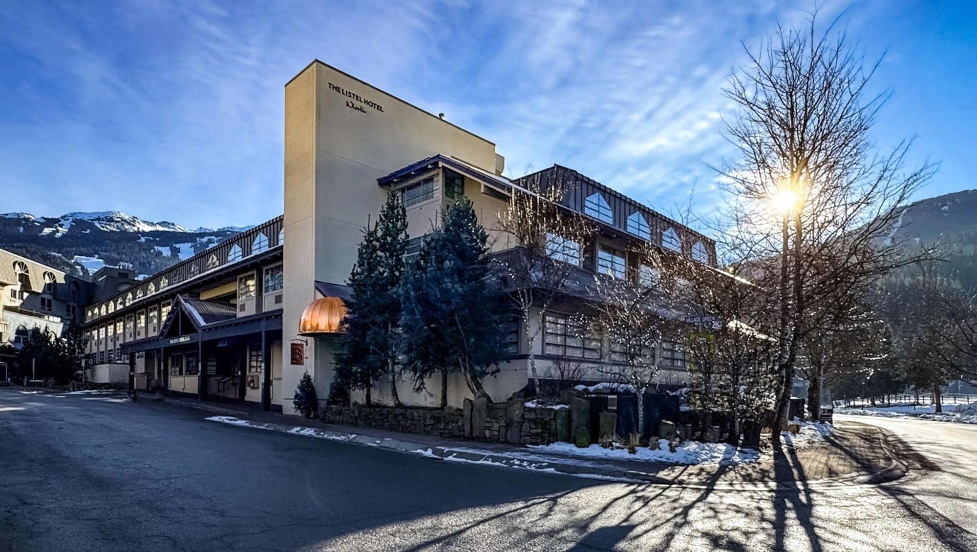 Listel Whistler, A Coast Hotel Экстерьер фото